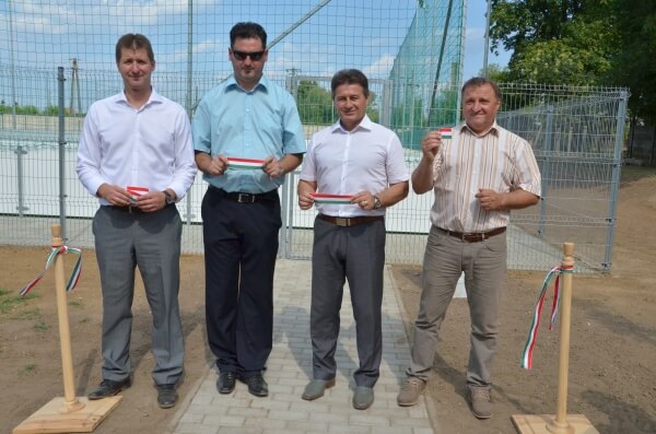 Műfüves pályaátadó Hajdúhadházon