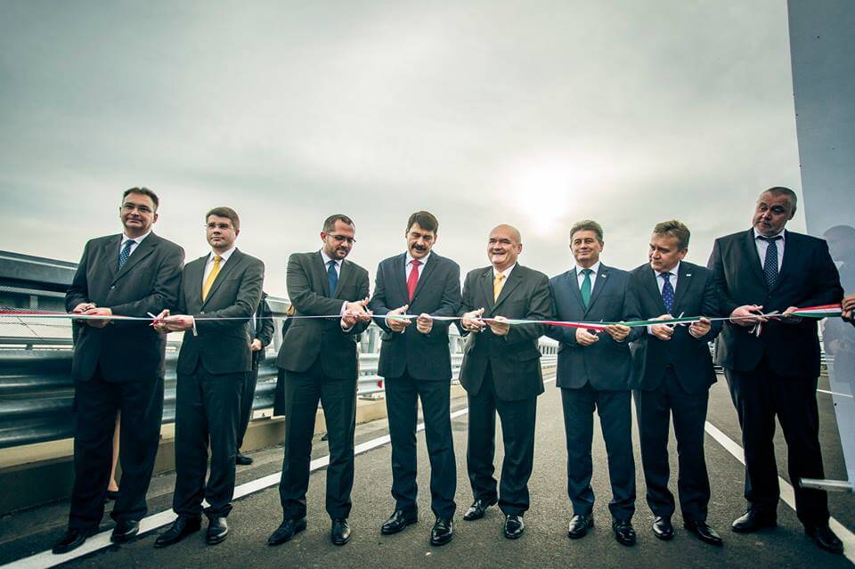 MEGNYÍLT AZ M86 HEGYFALU ÉS CSORNA KÖZÖTTI SZAKASZA