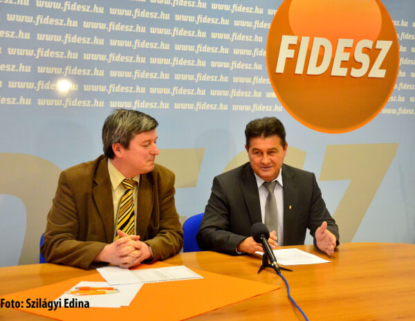 Útjára indult a rezsicsökkentést támogató aláírási akció