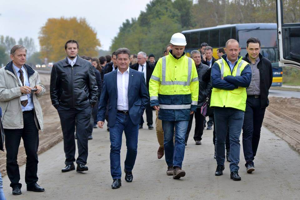 Magyarország gazdaságának motorja, húzóágazata a közlekedési ágazat.