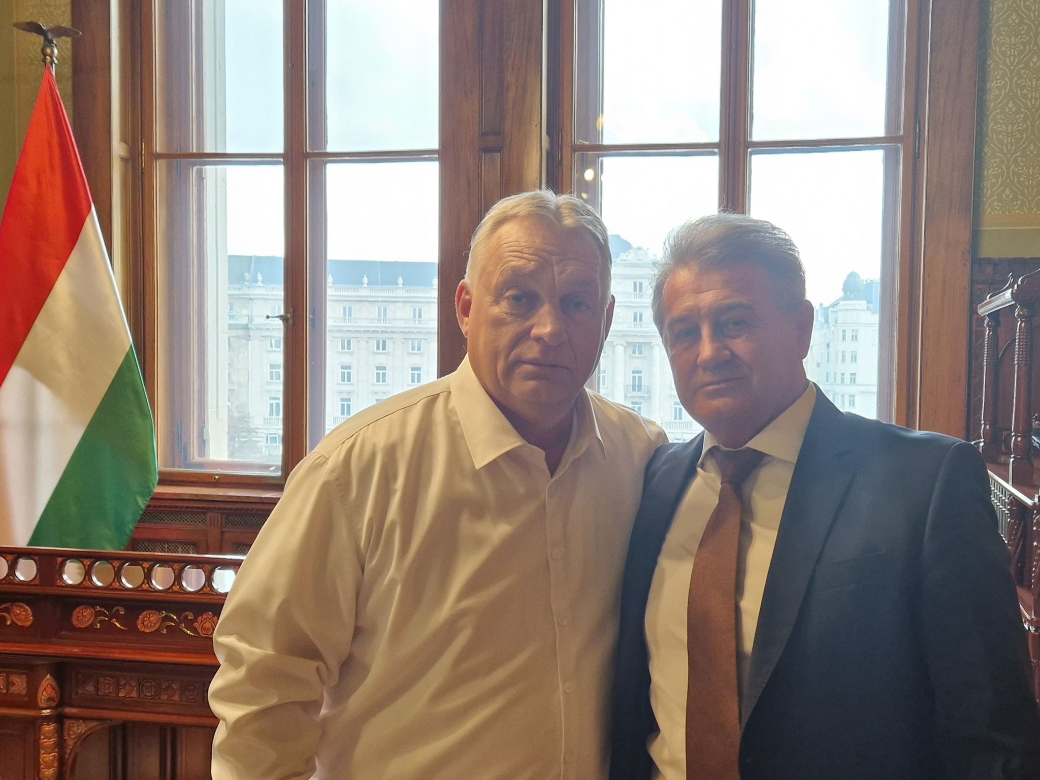 Személyes egyeztetés, mint máskor.